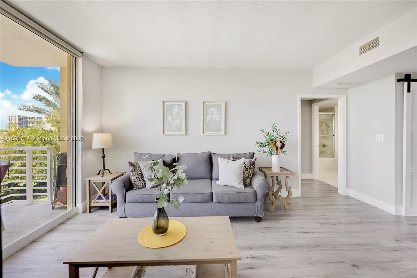 image Venture At Aventura West4