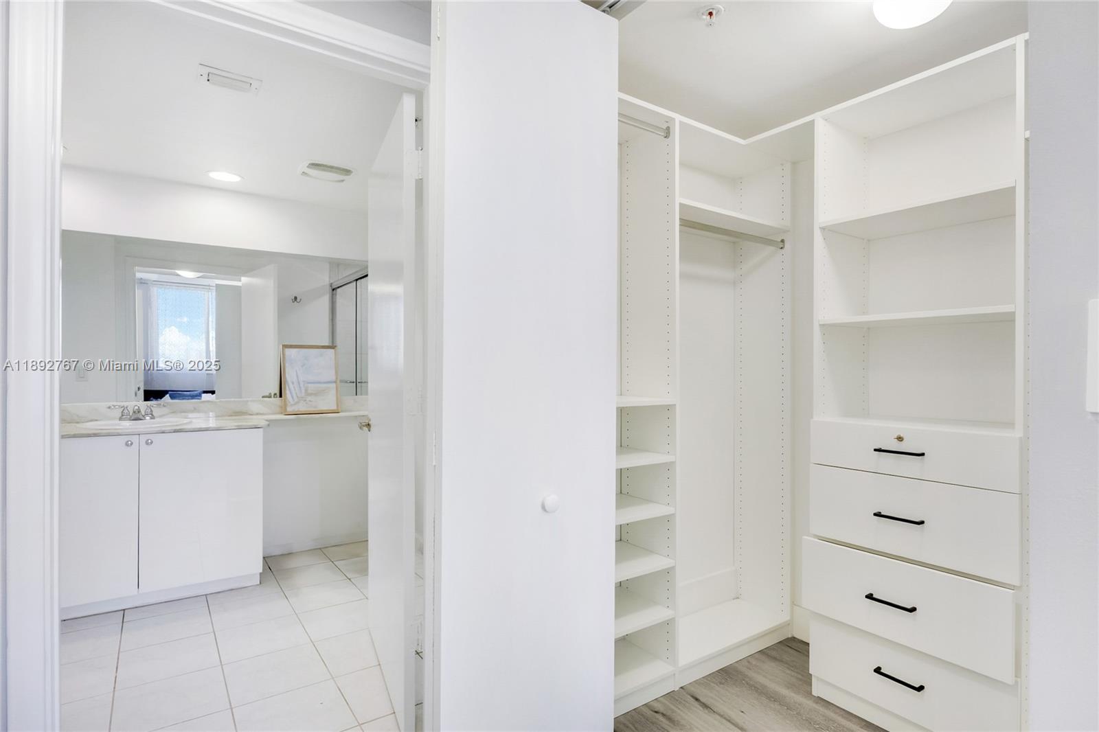 image Venture At Aventura West7