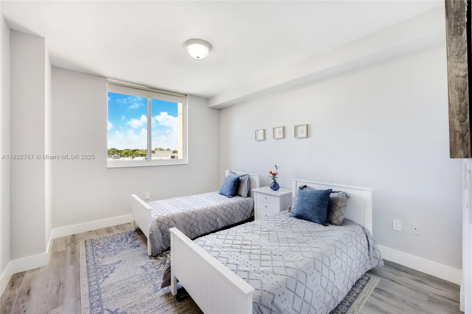 image Venture At Aventura West8