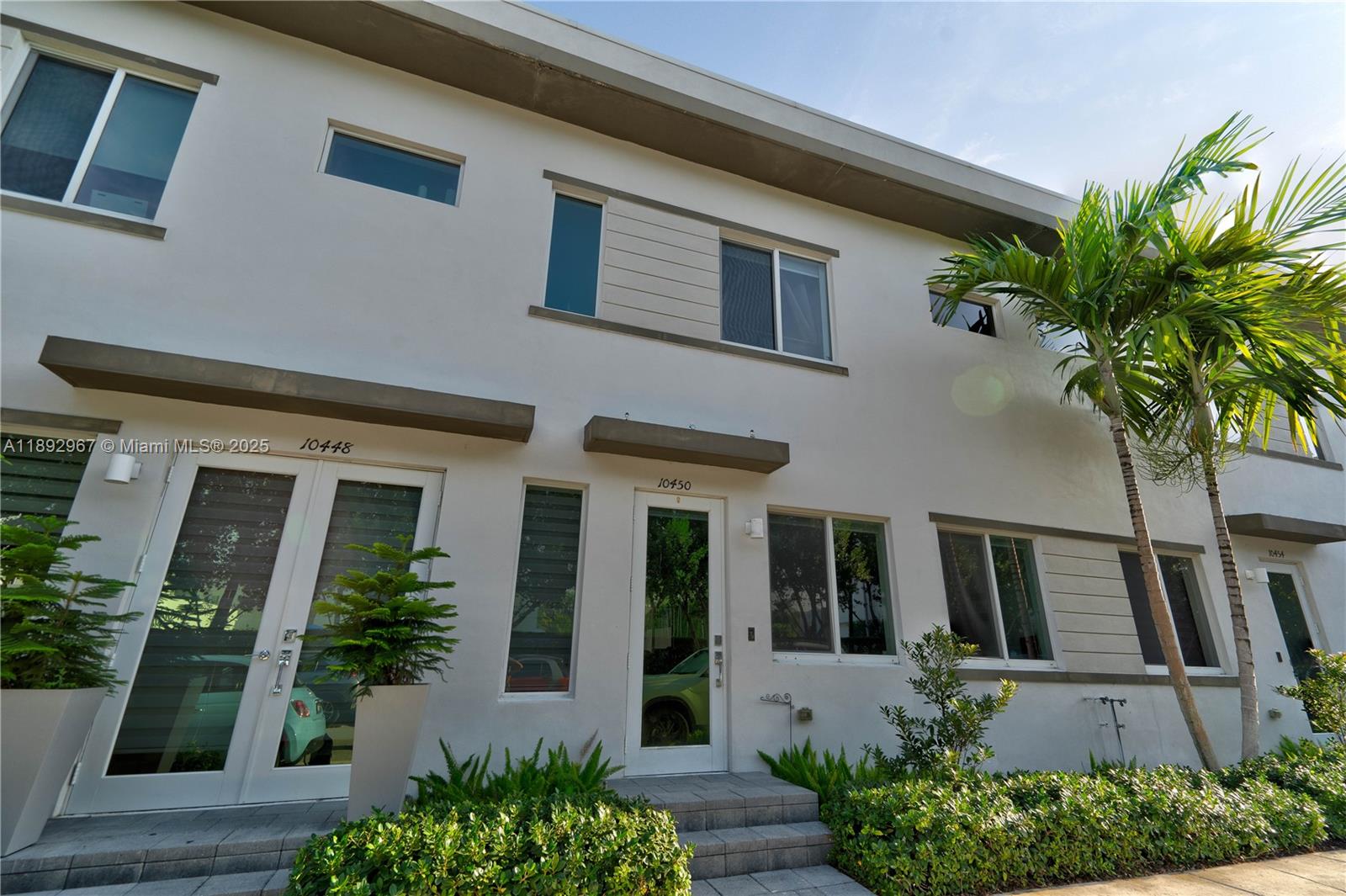 10450 NW 67th St