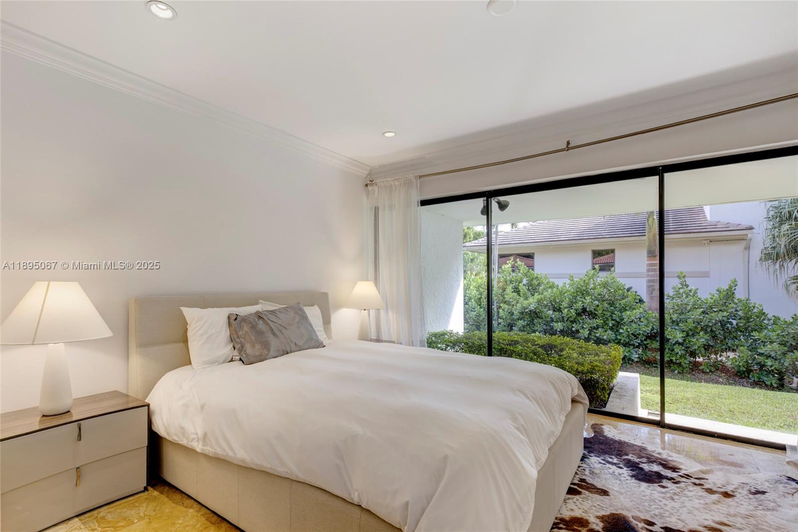 8118 Los Pinos Blvd Coral Gables, FL 33143