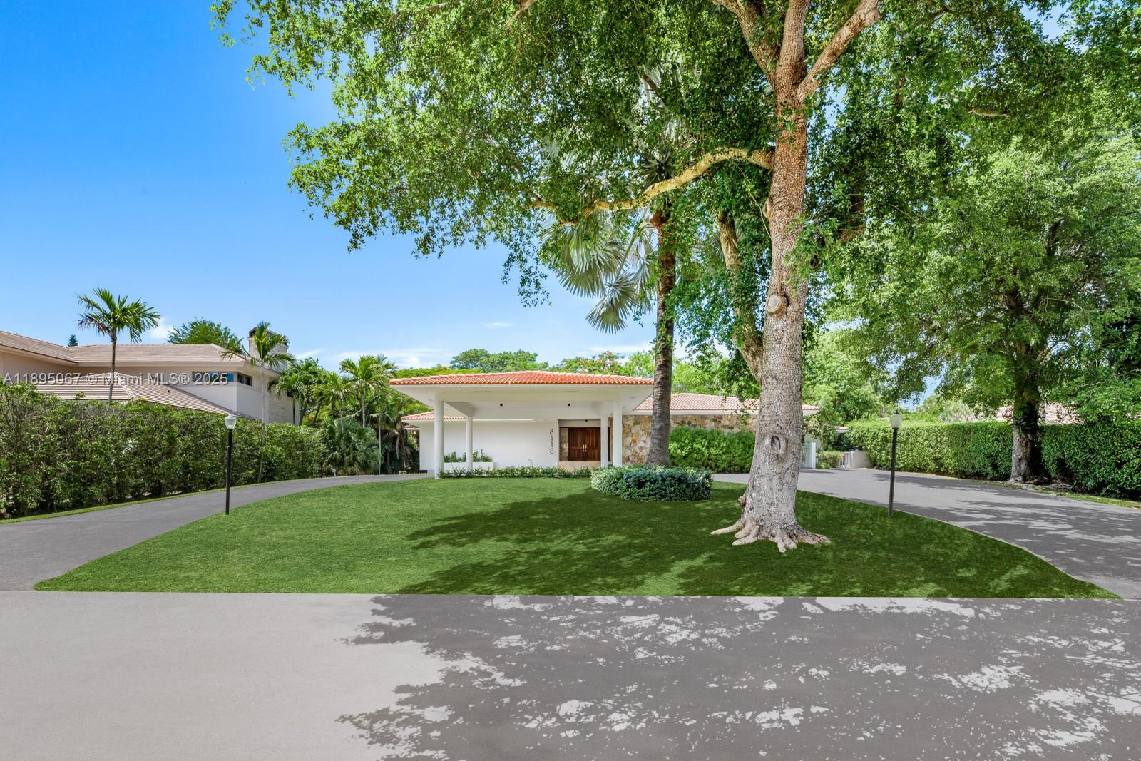 8118 Los Pinos Blvd Coral Gables, FL 33143