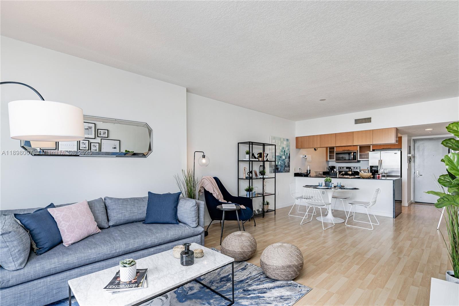 image Opera Tower Condo2