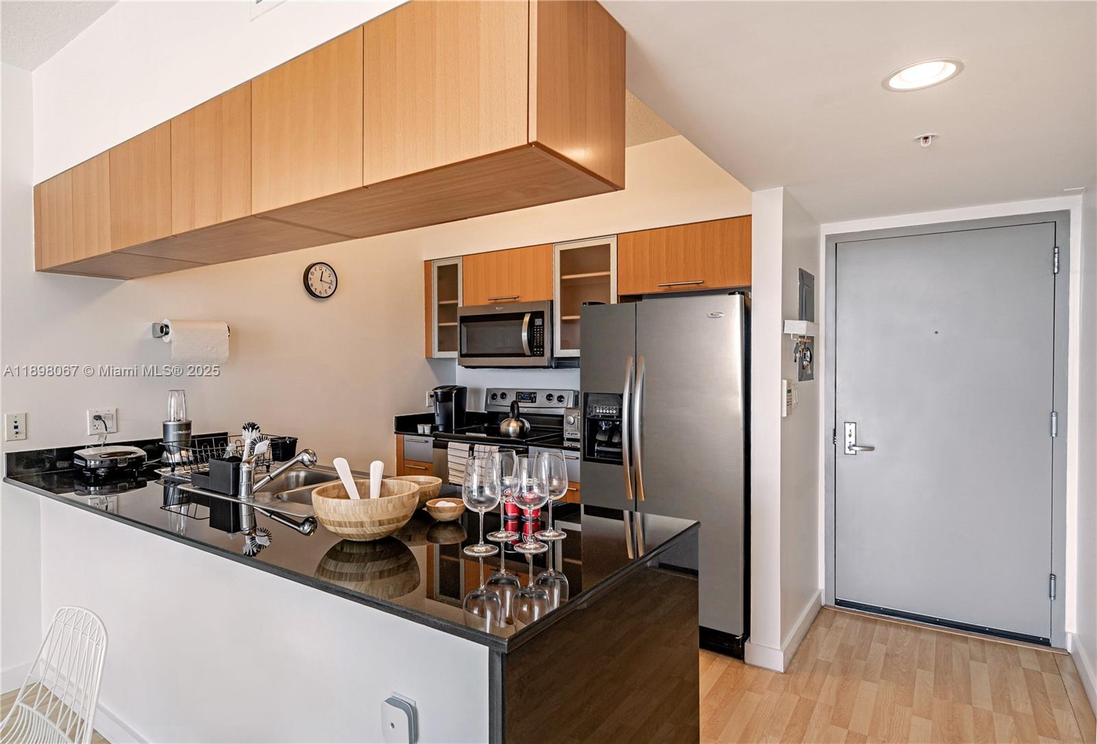 image Opera Tower Condo4