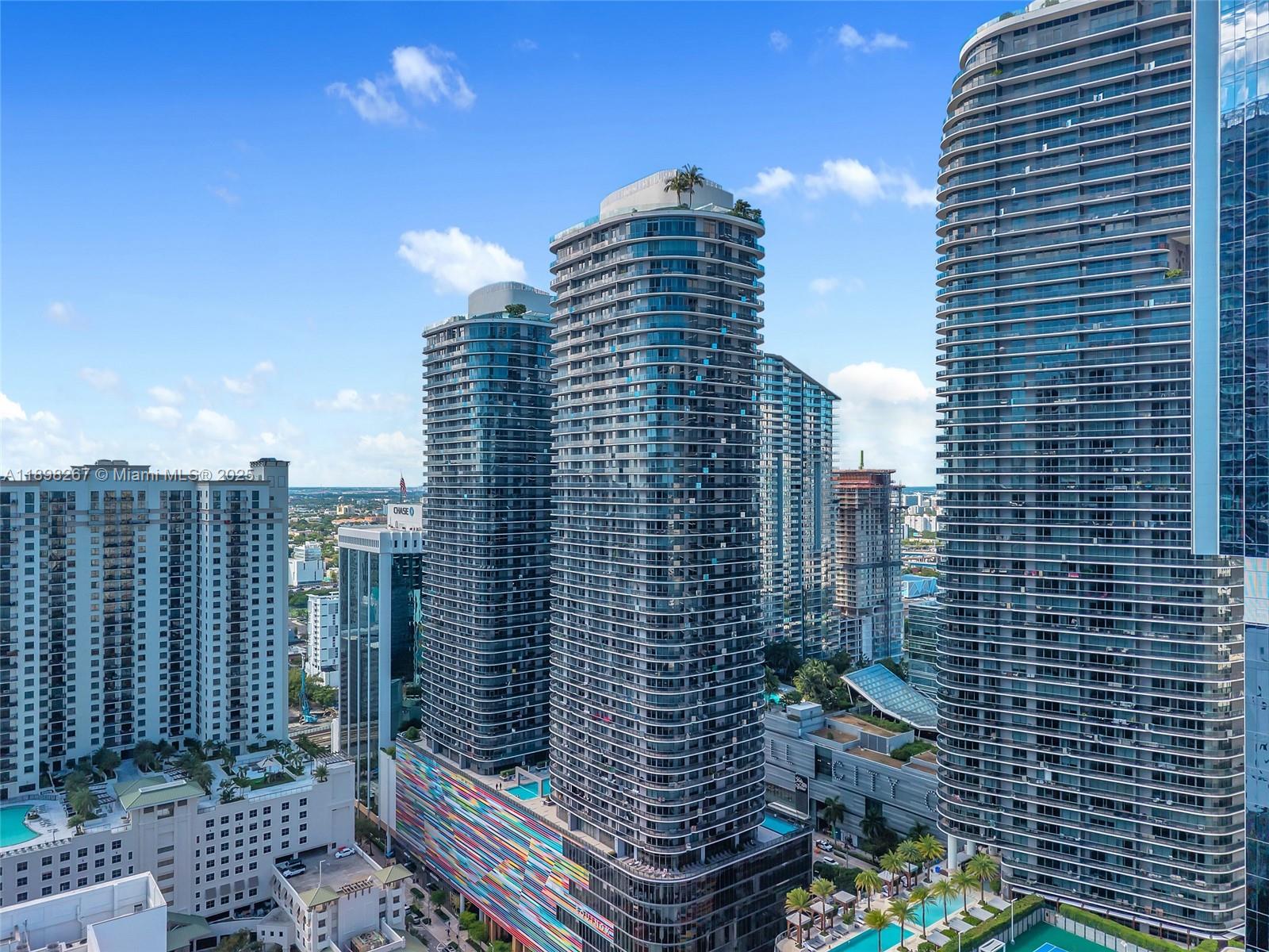 image Brickell Heights West34