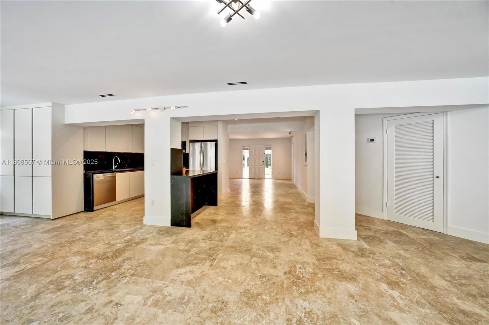 255 Ridgewood Rd #. Key Biscayne, FL 33149