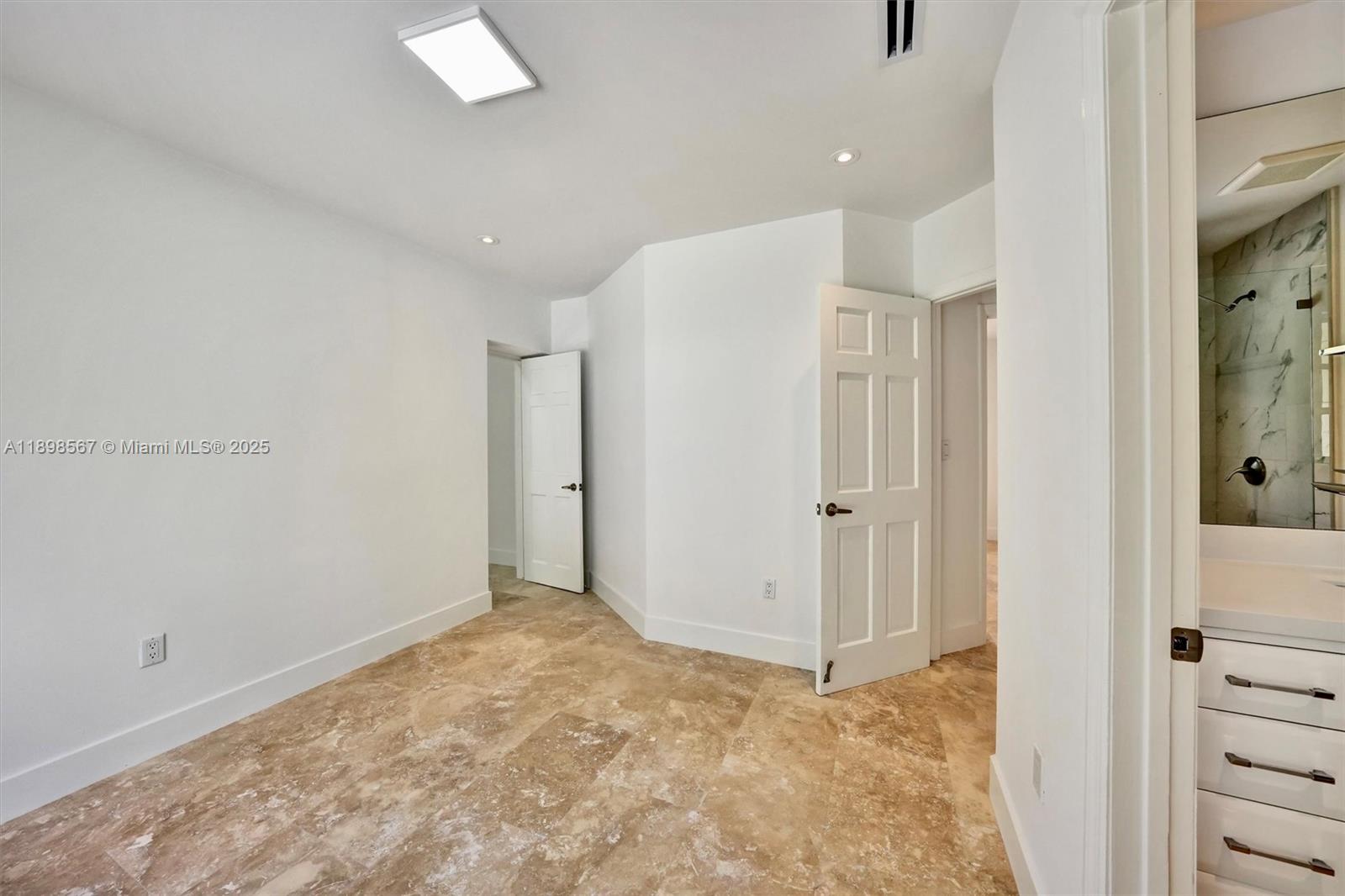 255 Ridgewood Rd #. Key Biscayne, FL 33149