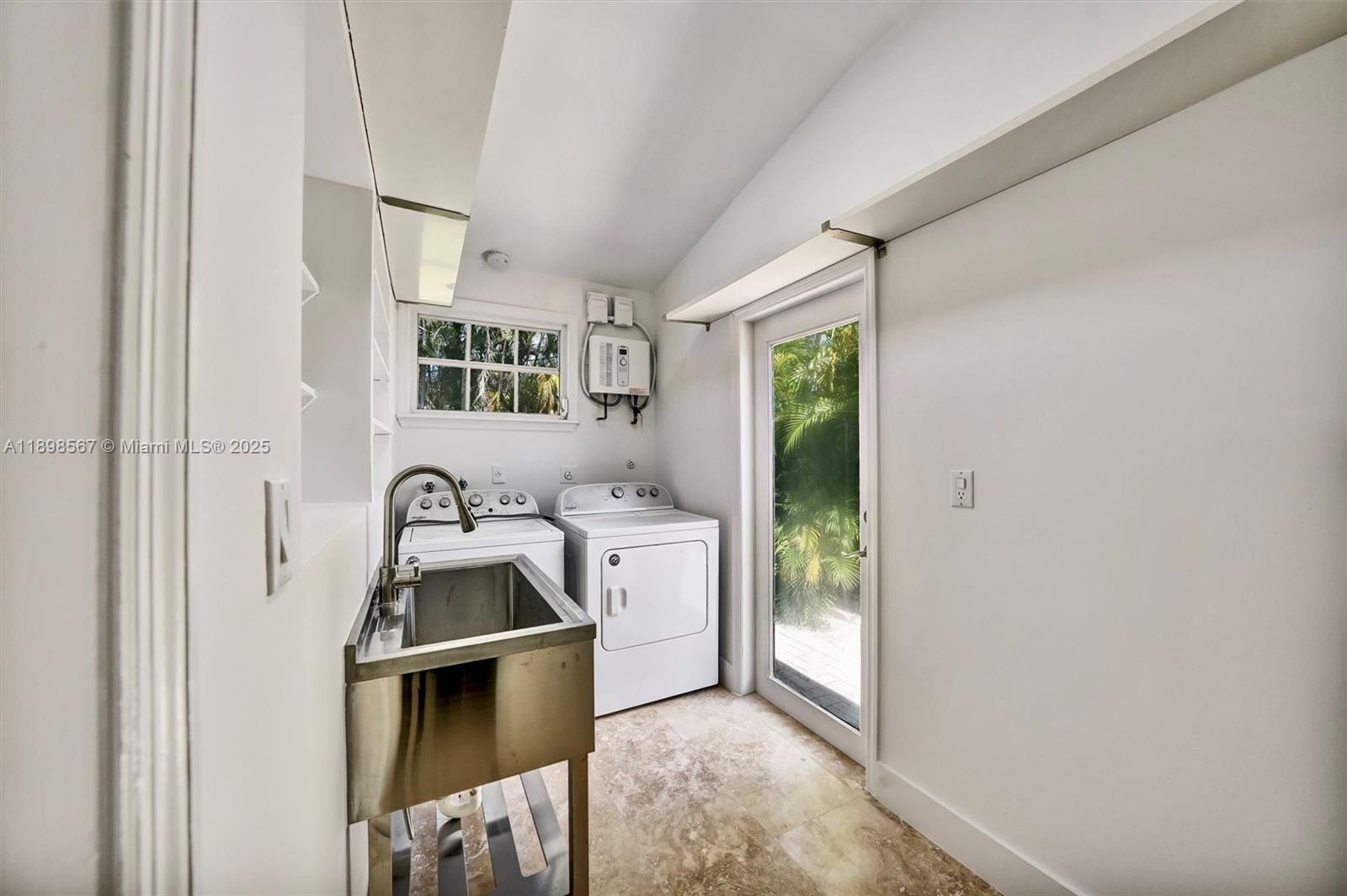 255 Ridgewood Rd #. Key Biscayne, FL 33149