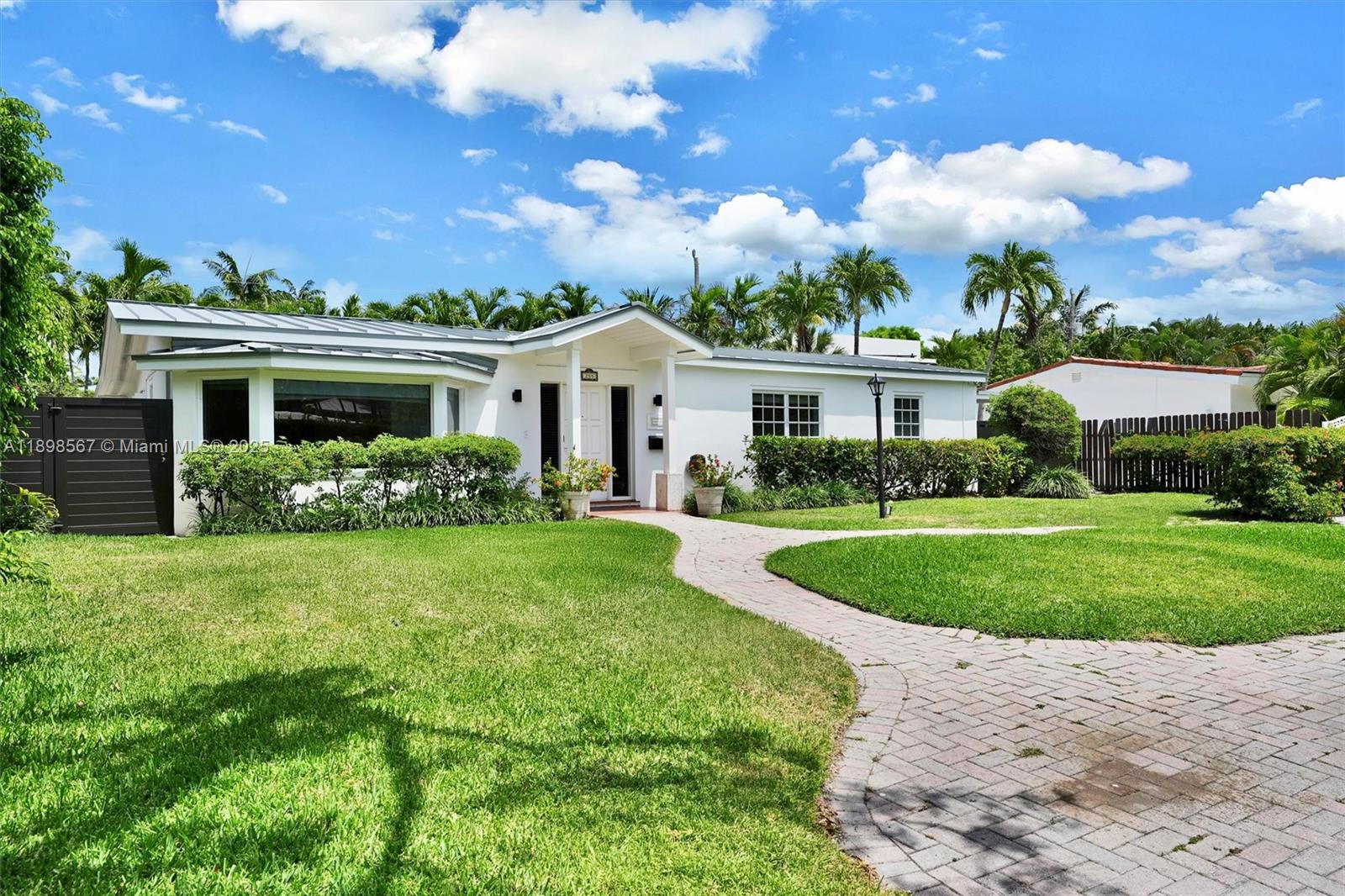 255 Ridgewood Rd #. Key Biscayne, FL 33149