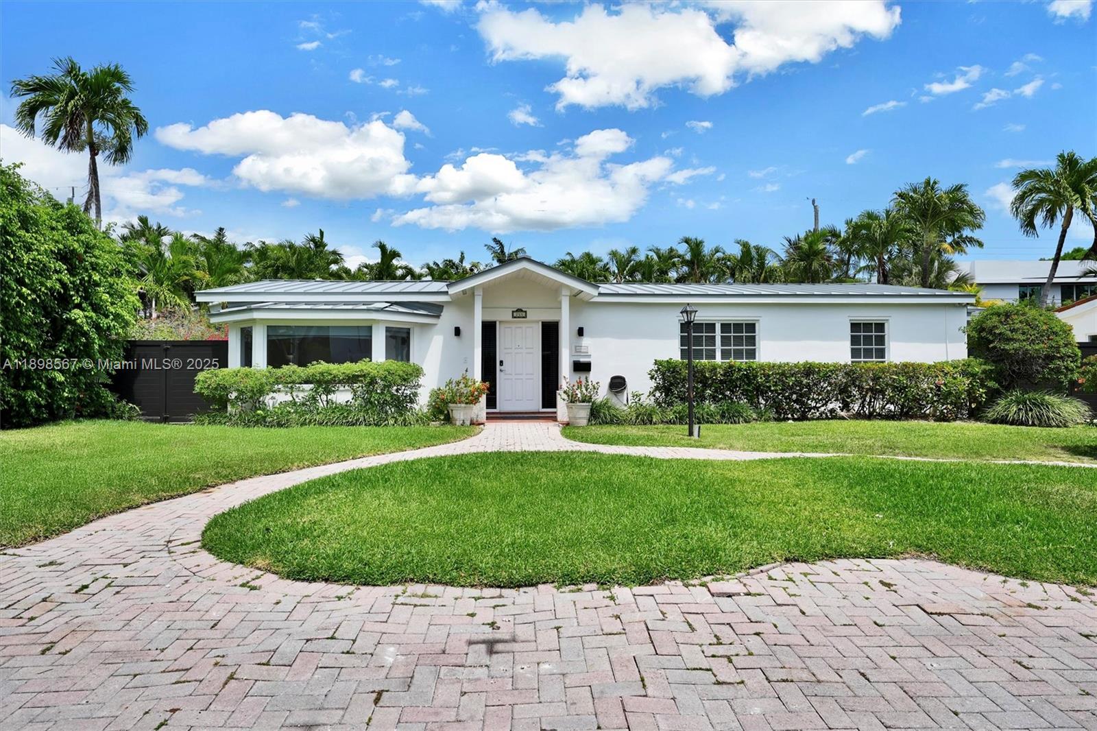 255 Ridgewood Rd #. Key Biscayne, FL 33149