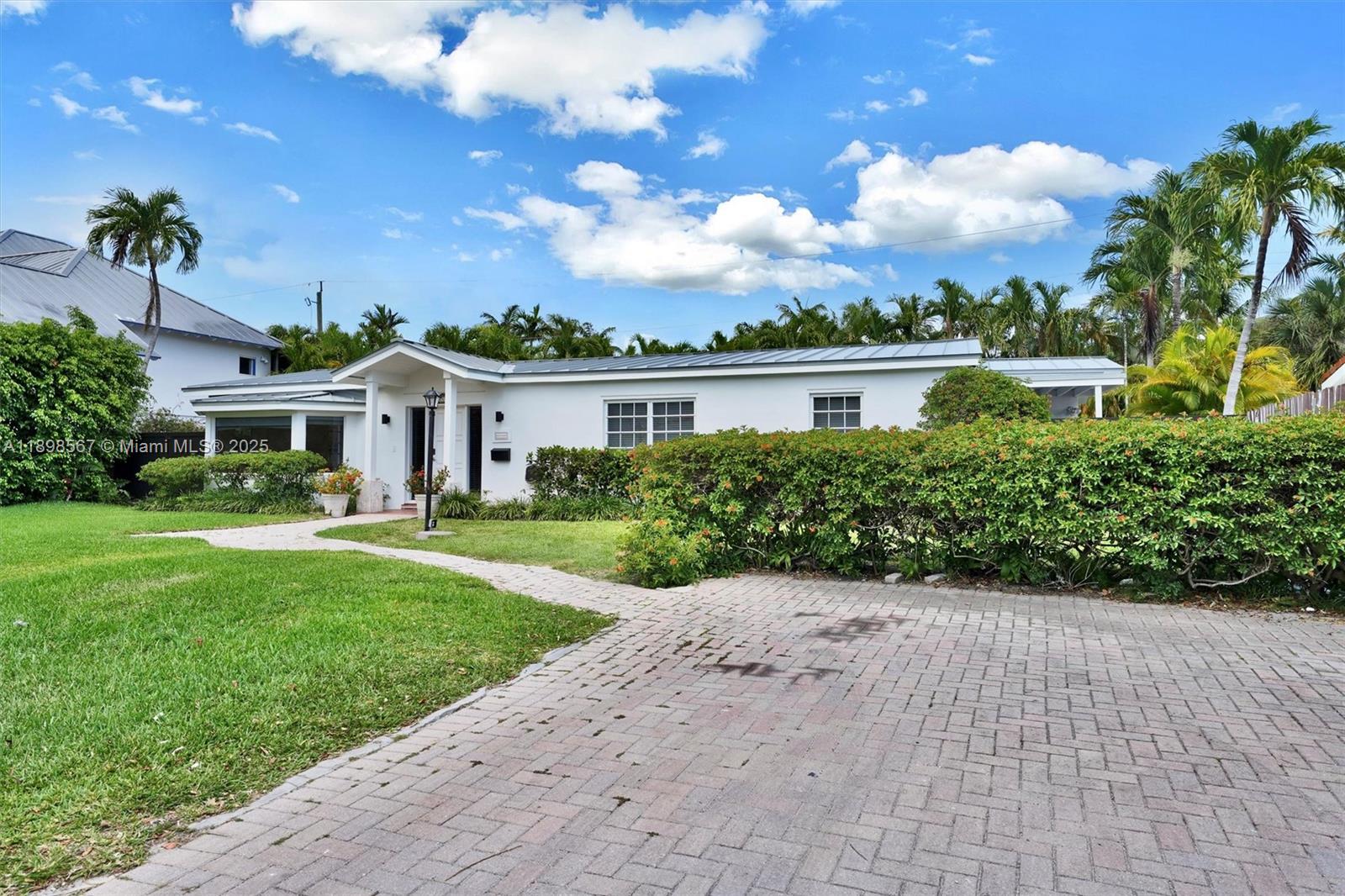 255 Ridgewood Rd #. Key Biscayne, FL 33149