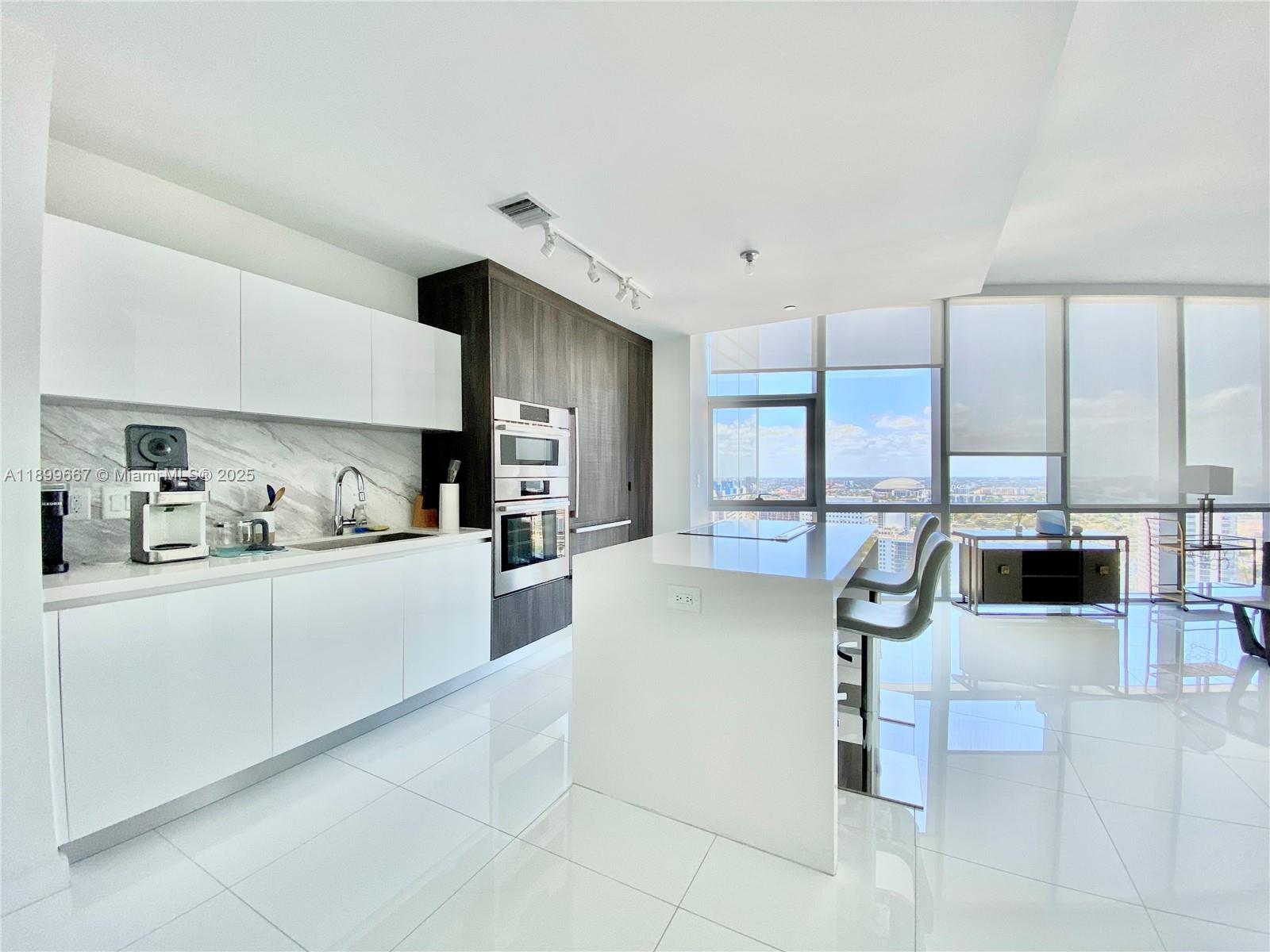 851 NE 1st Ave #2802