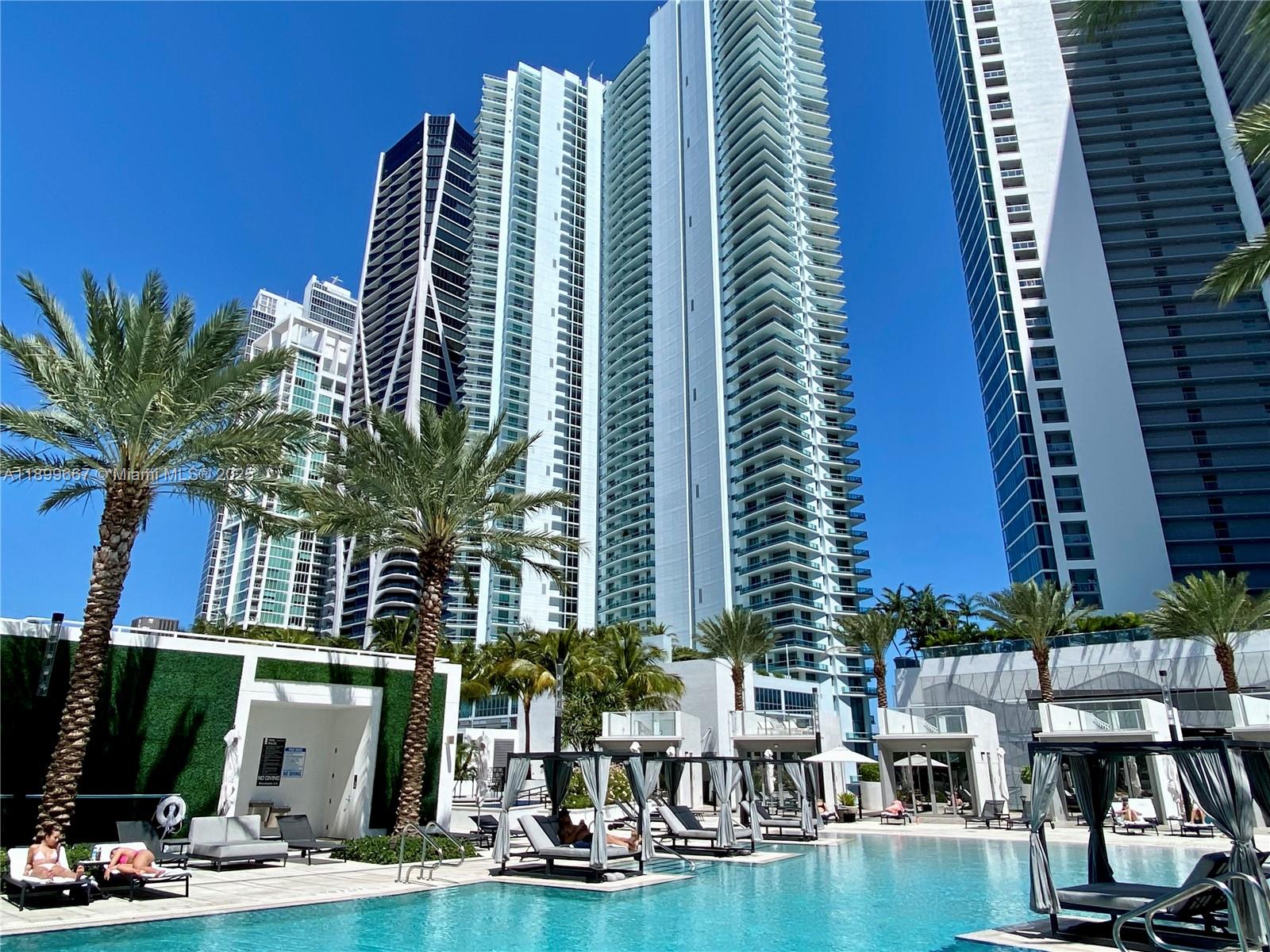 image Paramount Miami Worldcent30