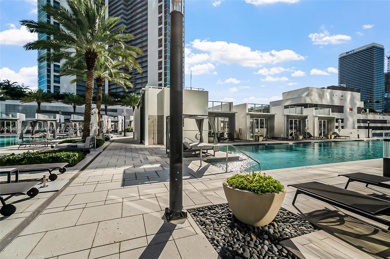 image Paramount Miami Worldcent41