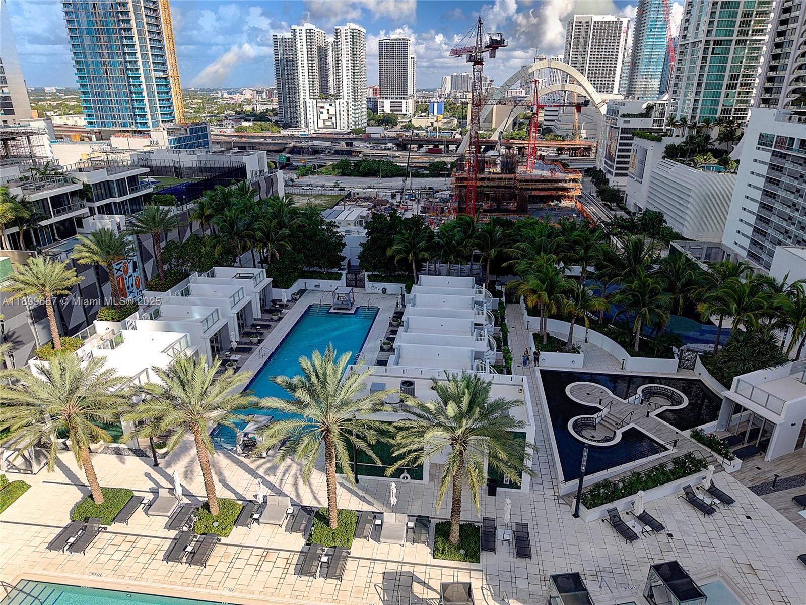 image Paramount Miami Worldcent48