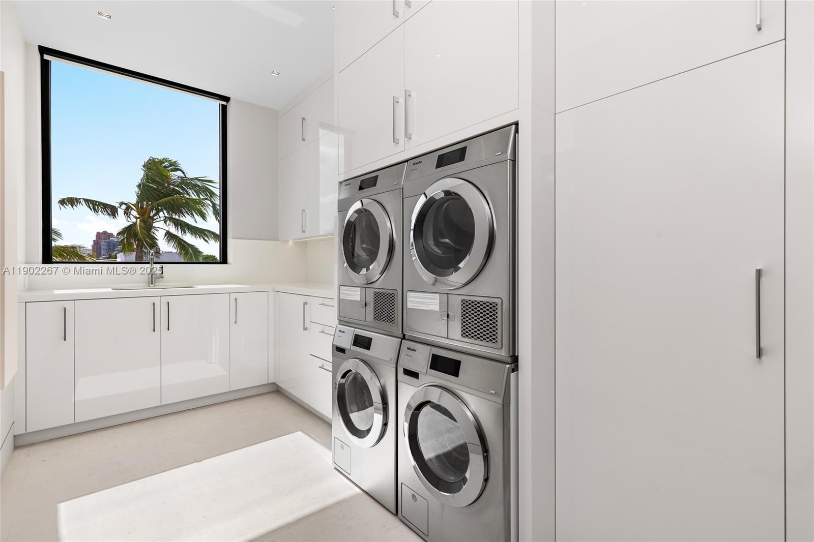 3052 N Atlantic Blvd Fort Lauderdale, FL 33308