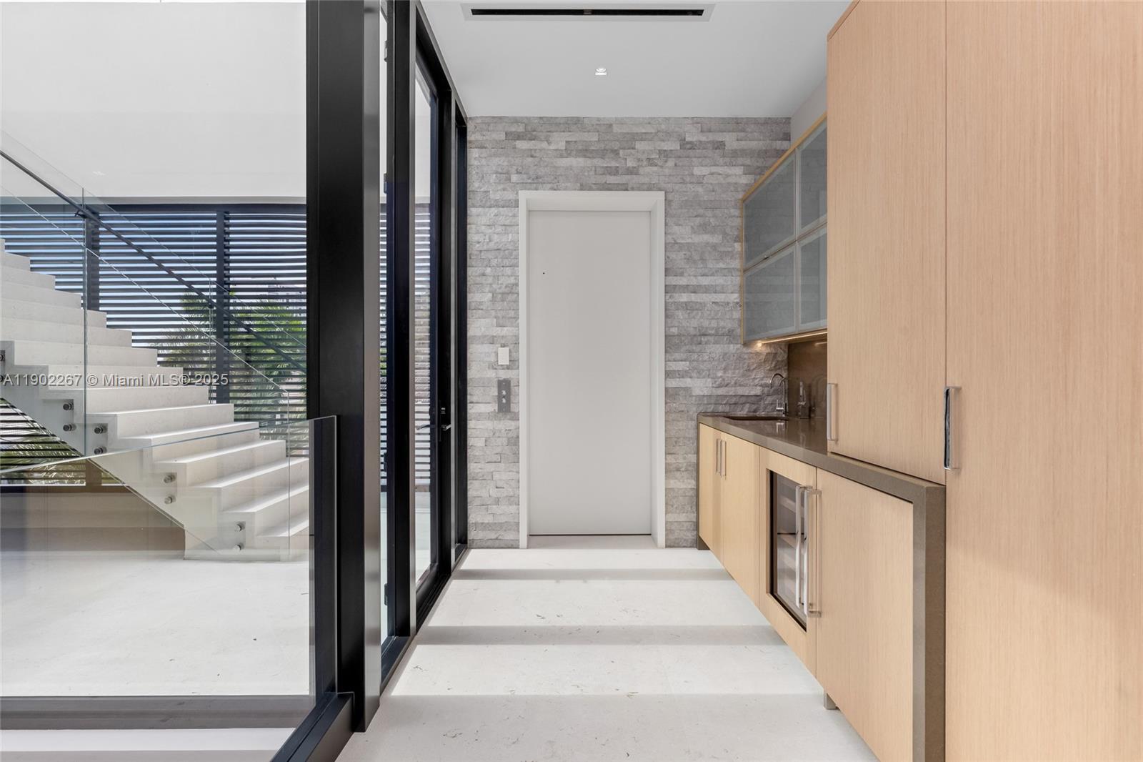 3052 N Atlantic Blvd Fort Lauderdale, FL 33308