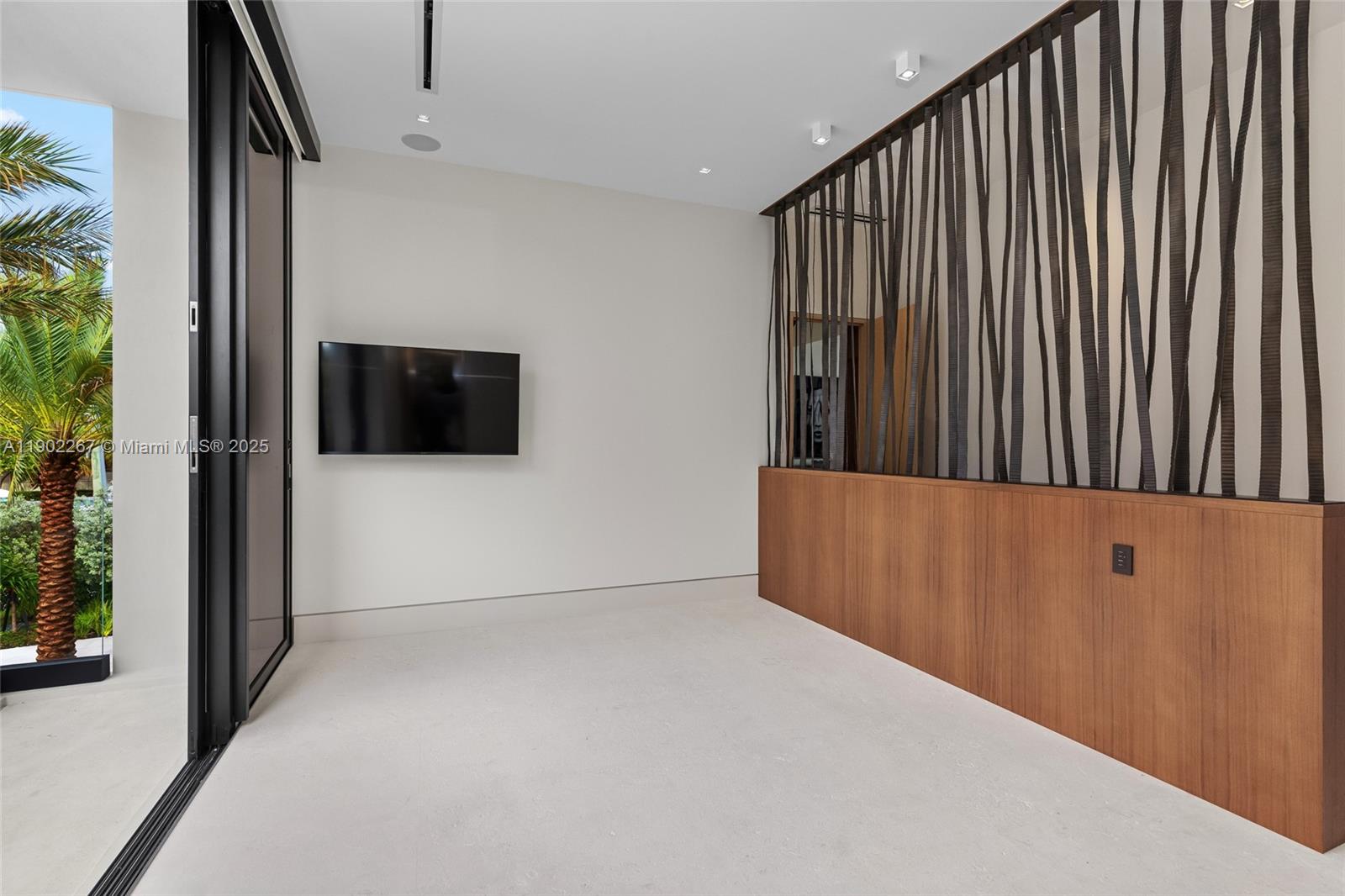 3052 N Atlantic Blvd Fort Lauderdale, FL 33308