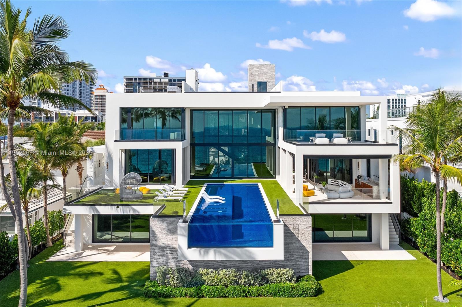 3052 N Atlantic Blvd Fort Lauderdale, FL 33308