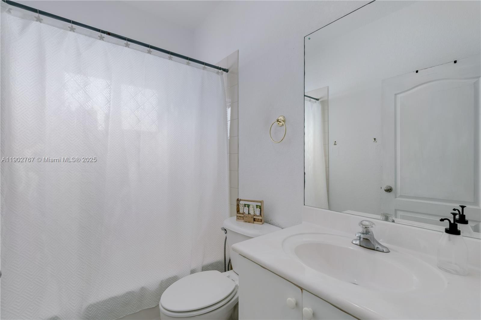 10279 SW 225th Ln Cutler Bay, FL 33190 10279 SW 225th Ln Cutler Bay, FL 33190