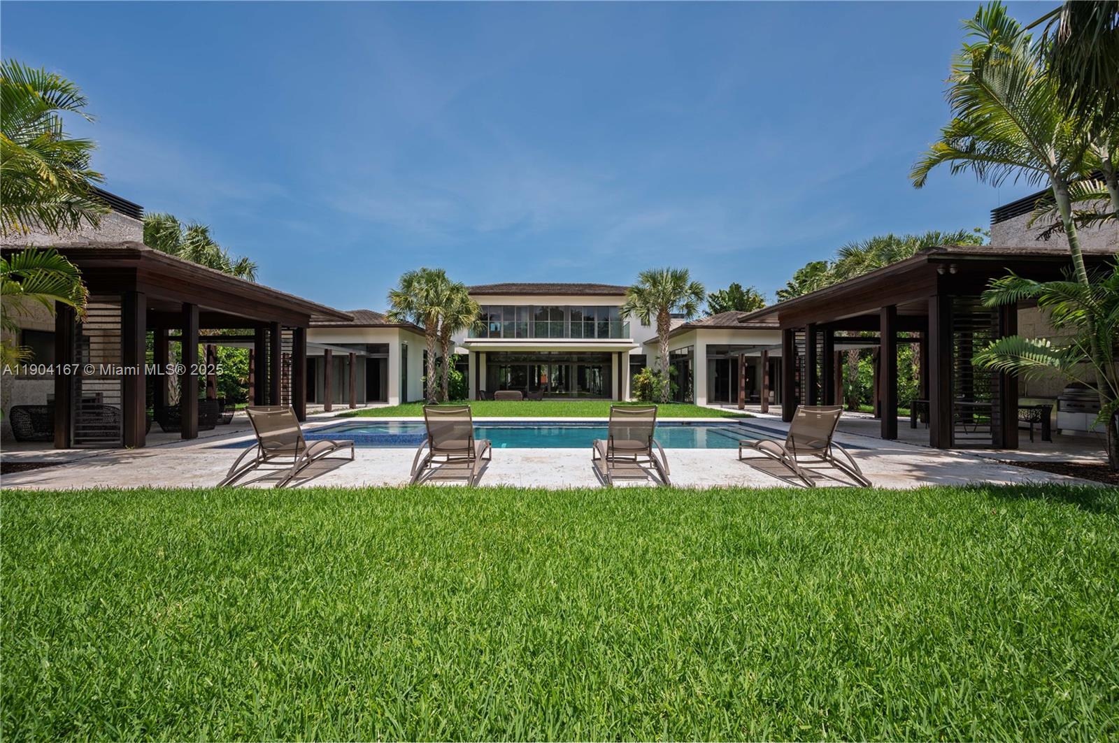 9000 SW 63rd Ct Pinecrest, FL 33156