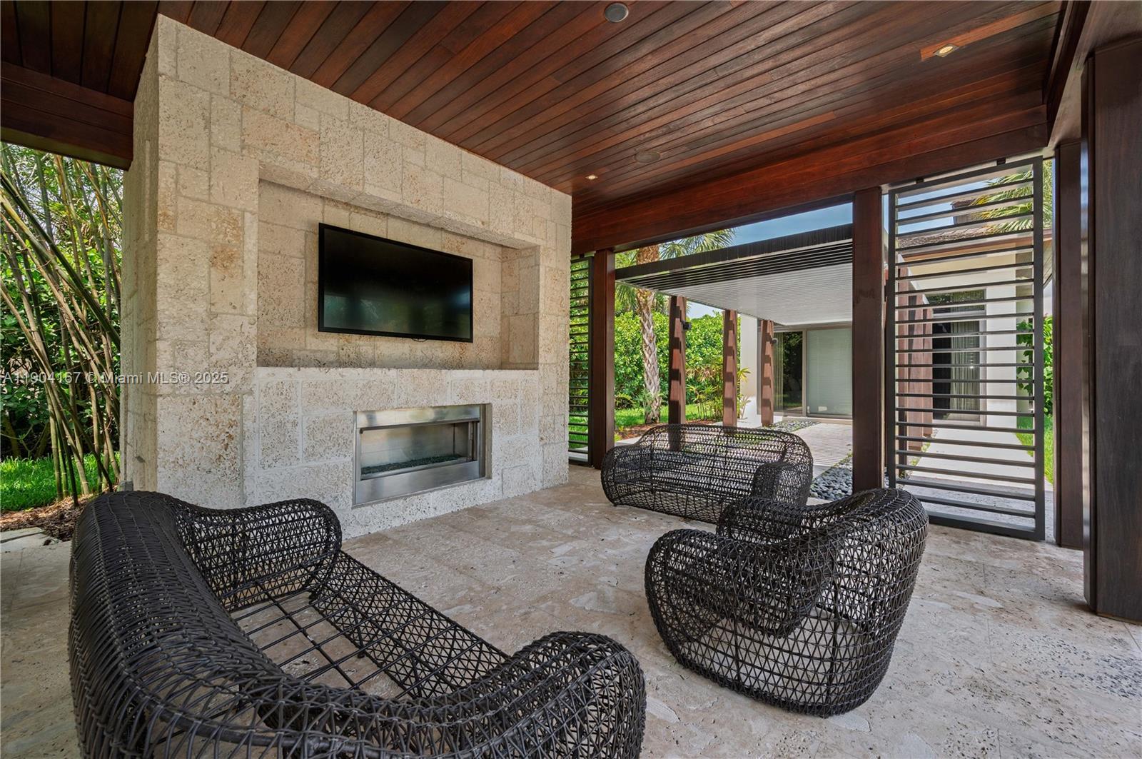 9000 SW 63rd Ct Pinecrest, FL 33156