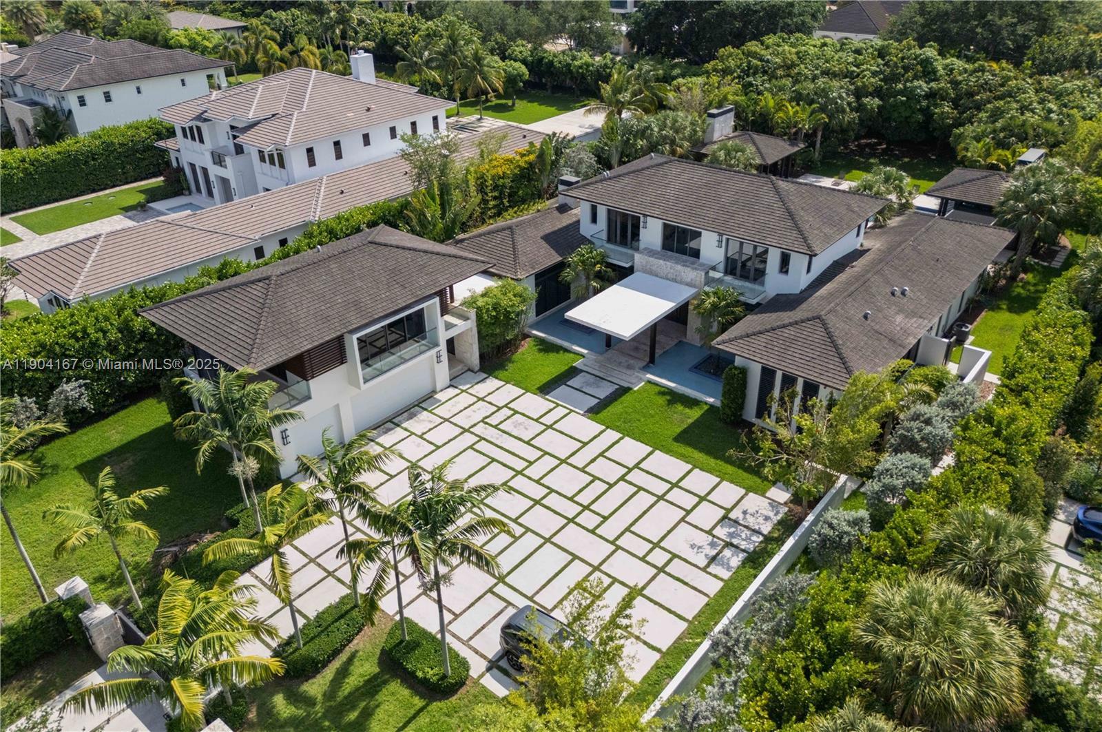 9000 SW 63rd Ct Pinecrest, FL 33156