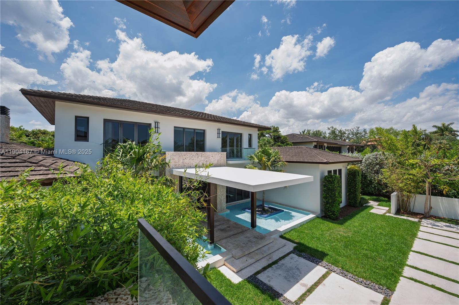 9000 SW 63rd Ct Pinecrest, FL 33156