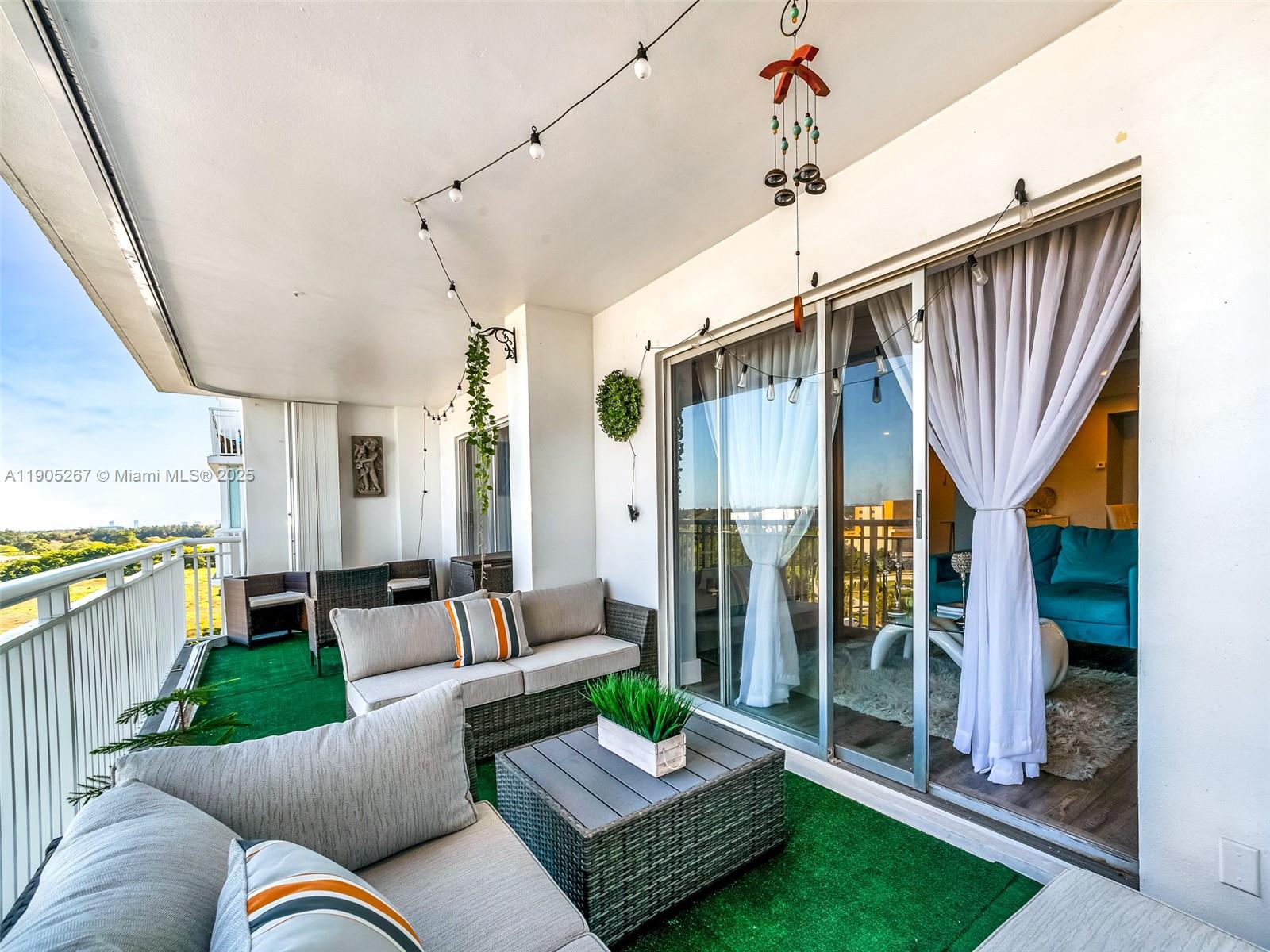 3800 Hillcrest Dr #907