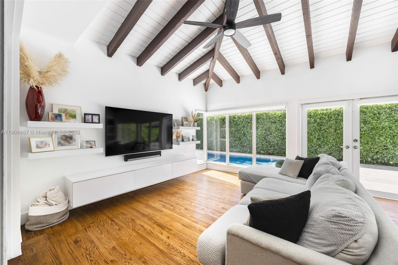 5906 Mall Mall Coral Gables, FL 33146