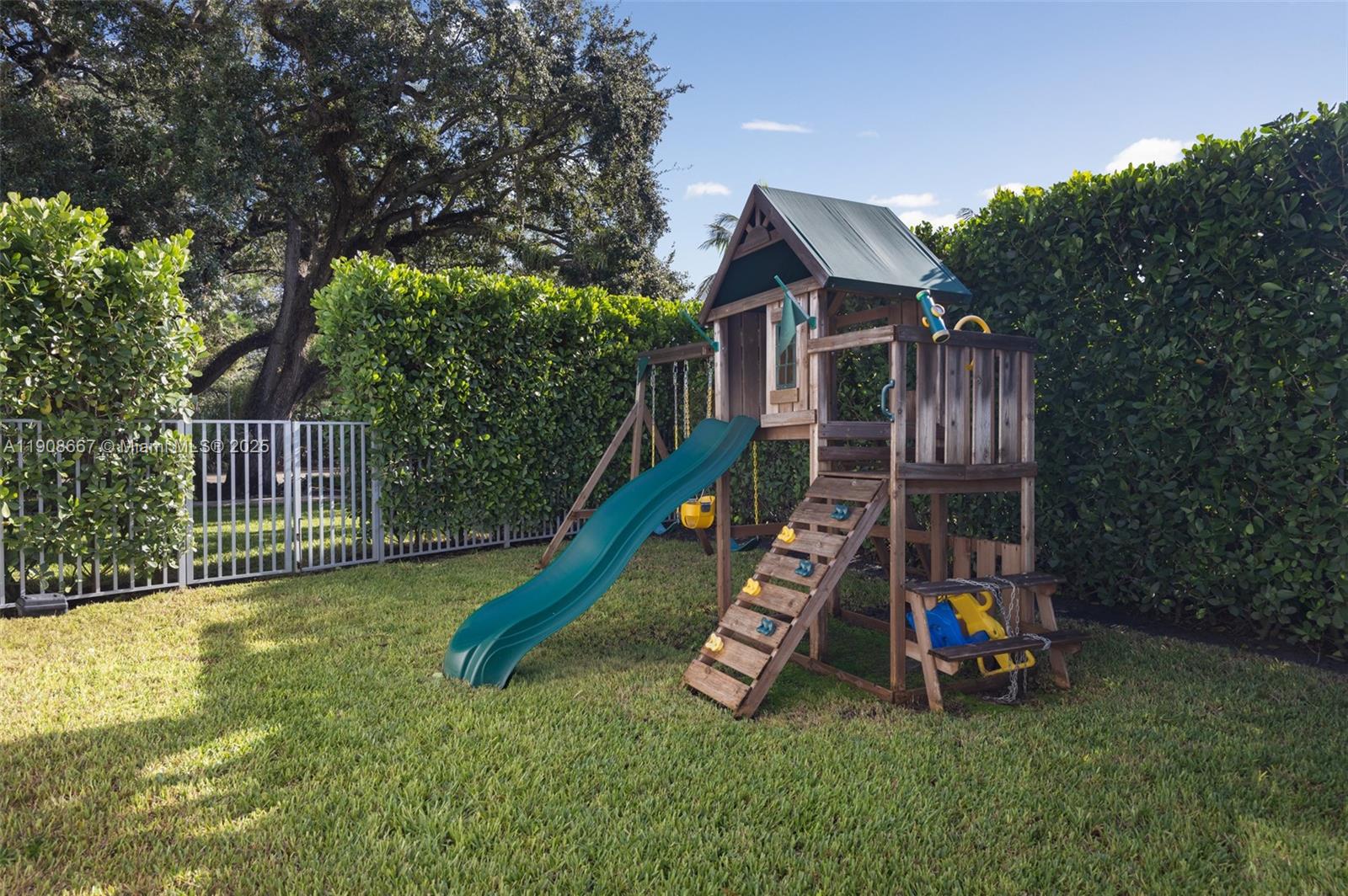 5906 Mall Mall Coral Gables, FL 33146