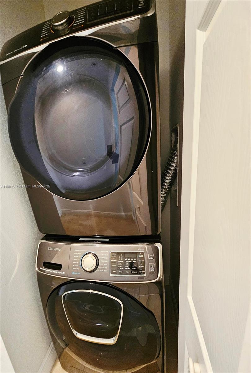 809 SW 147th Ave #1401 Pembroke Pines, FL 33027