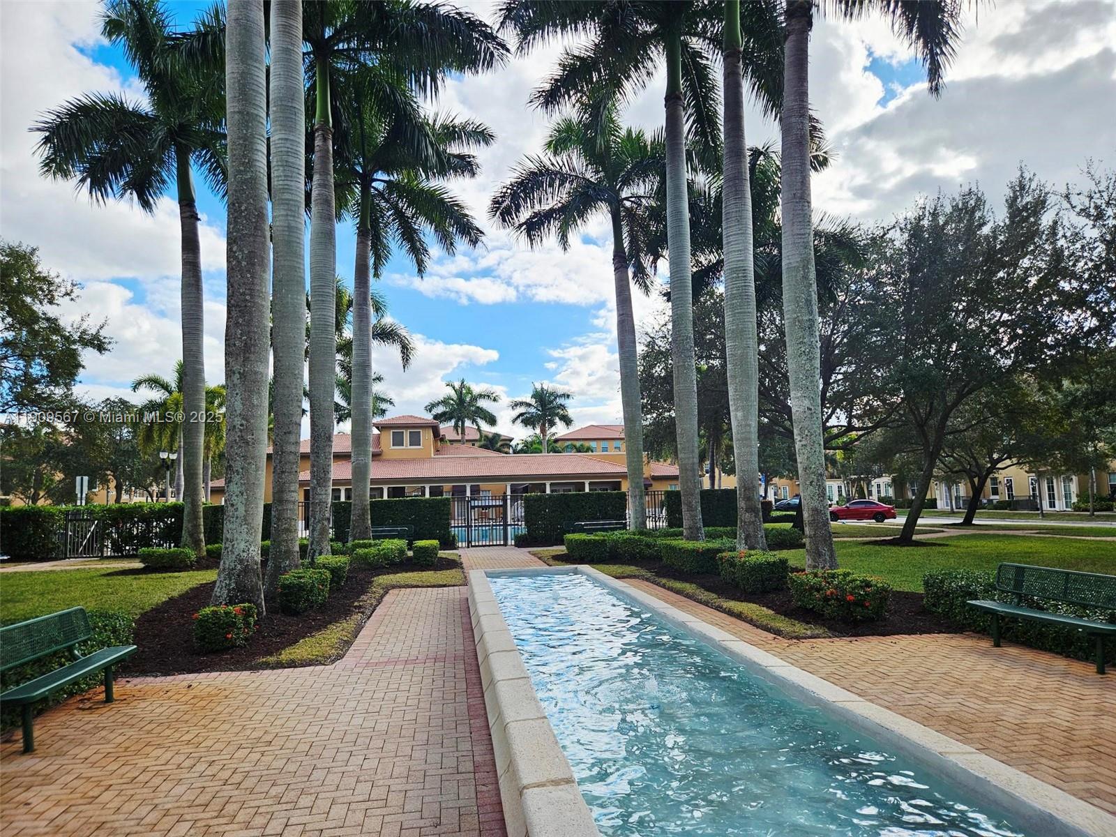 809 SW 147th Ave #1401 Pembroke Pines, FL 33027