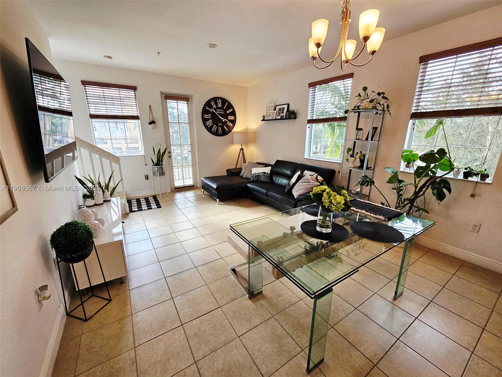 809 SW 147th Ave #1401 Pembroke Pines, FL 33027