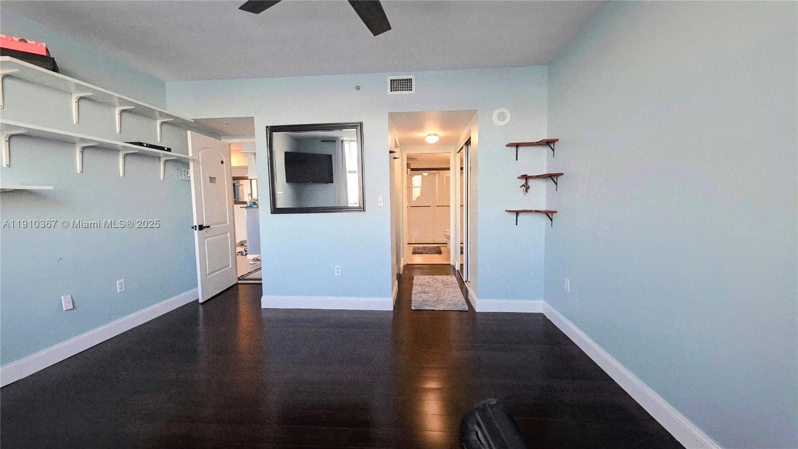 1625 Kennedy Cswy #1103B North Bay Village, FL 33141