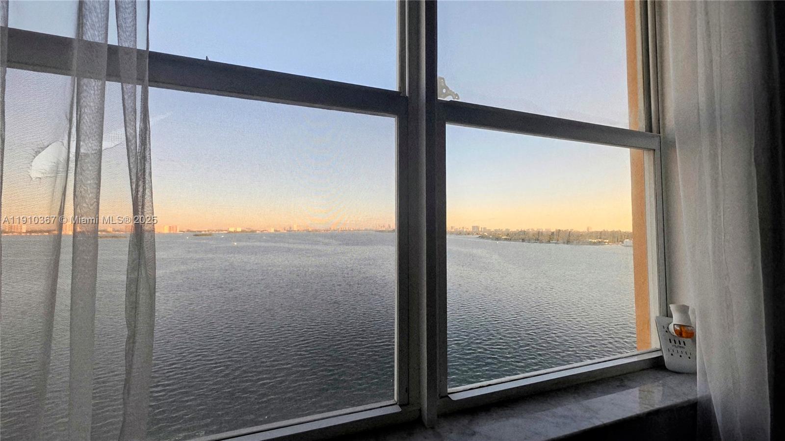 1625 Kennedy Cswy #1103B North Bay Village, FL 33141