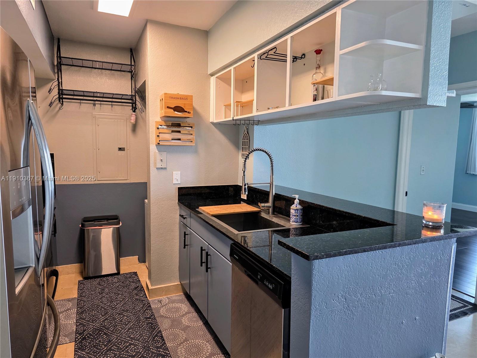 1625 Kennedy Cswy #1103B North Bay Village, FL 33141