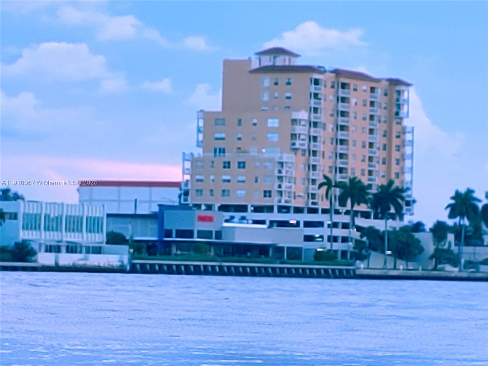 1625 Kennedy Cswy #1103B North Bay Village, FL 33141