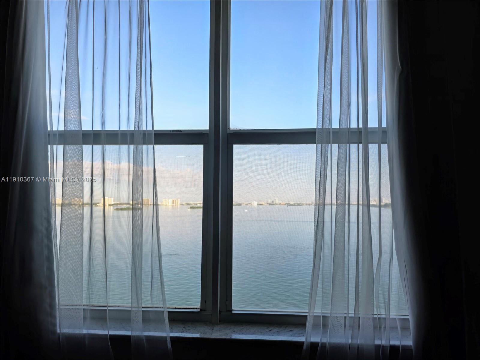 1625 Kennedy Cswy #1103B North Bay Village, FL 33141