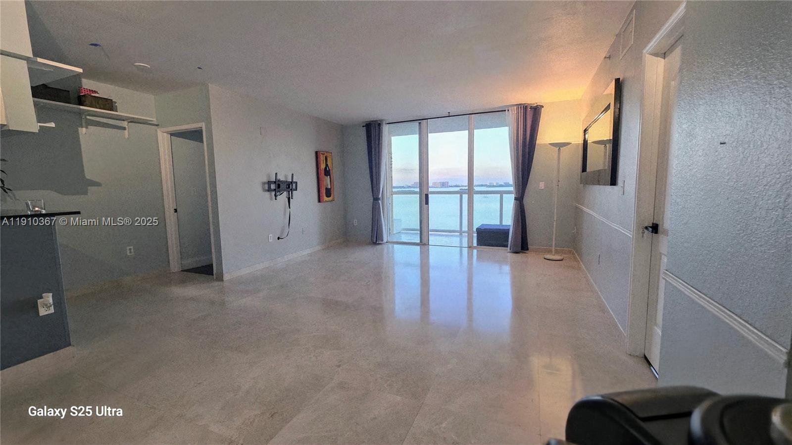 1625 Kennedy Cswy #1103B North Bay Village, FL 33141