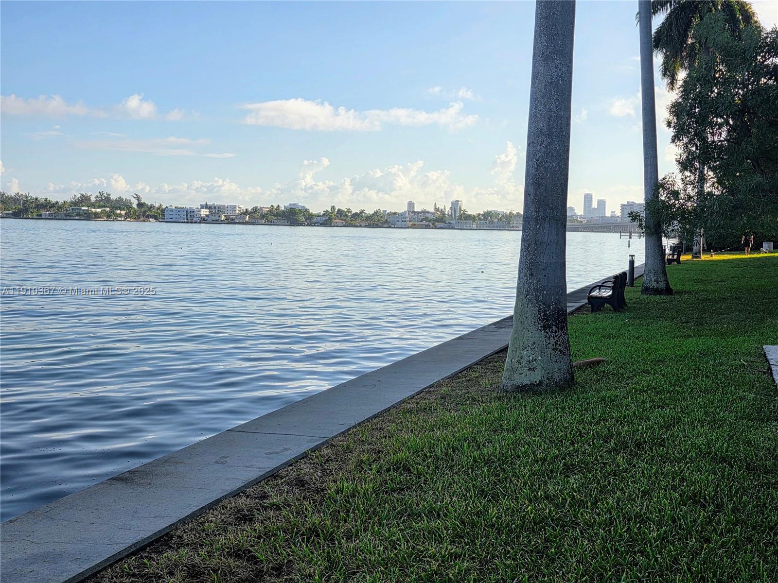 1625 Kennedy Cswy #1103B North Bay Village, FL 33141