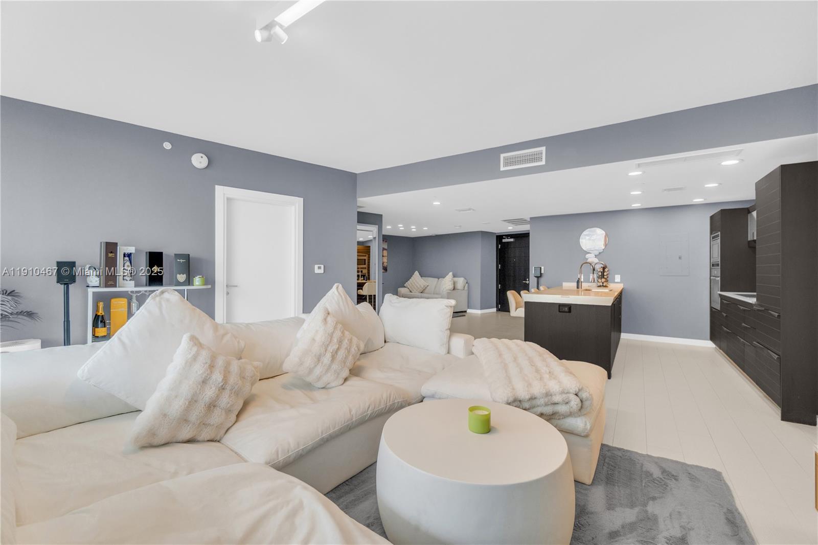 image Epic Miami Residences11