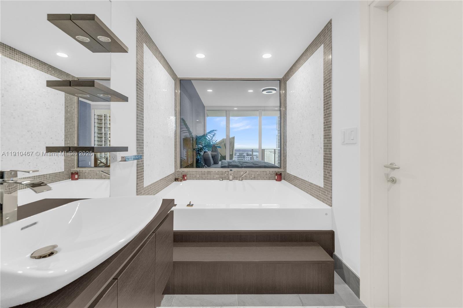 image Epic Miami Residences17