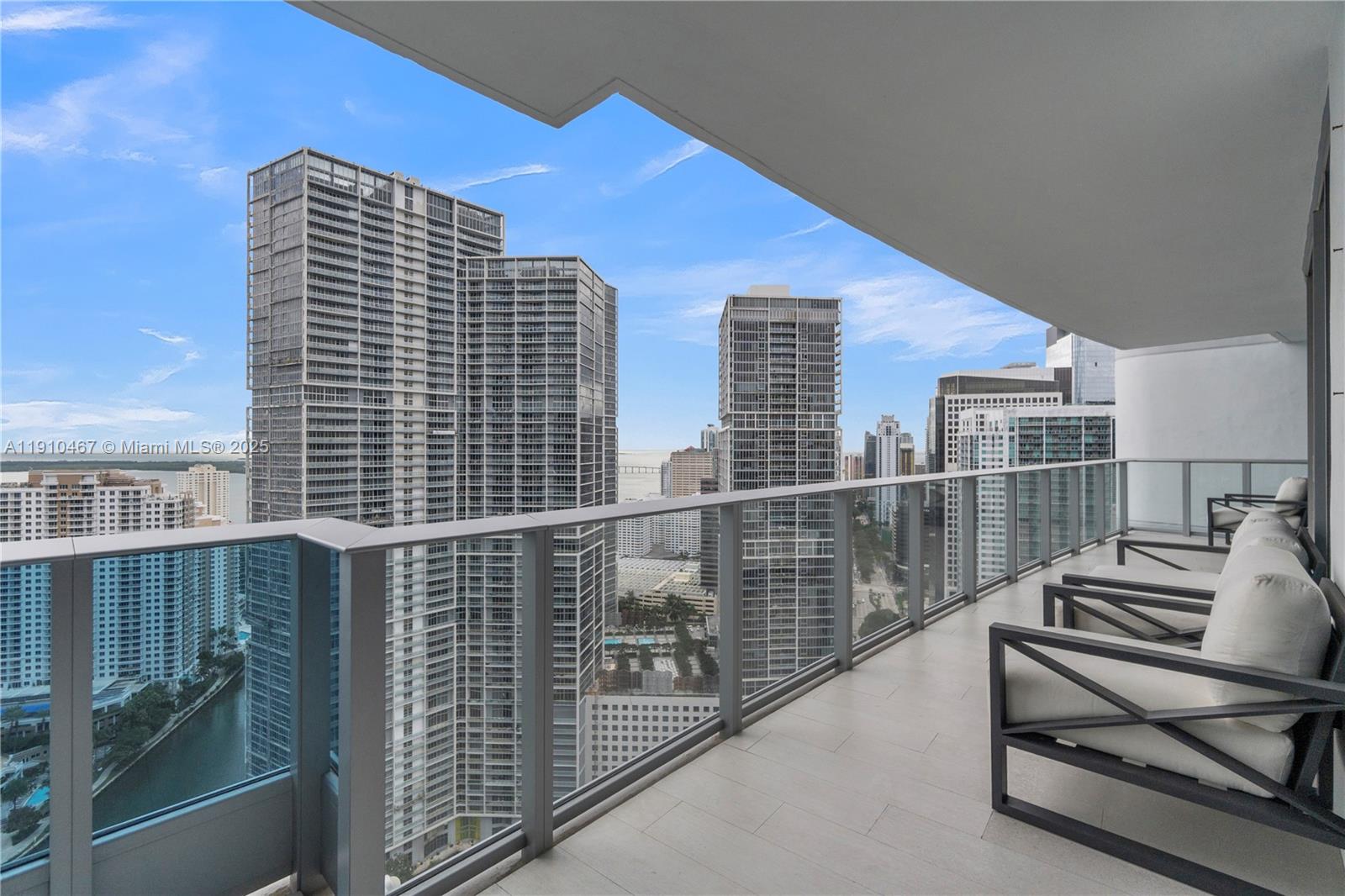 image Epic Miami Residences31