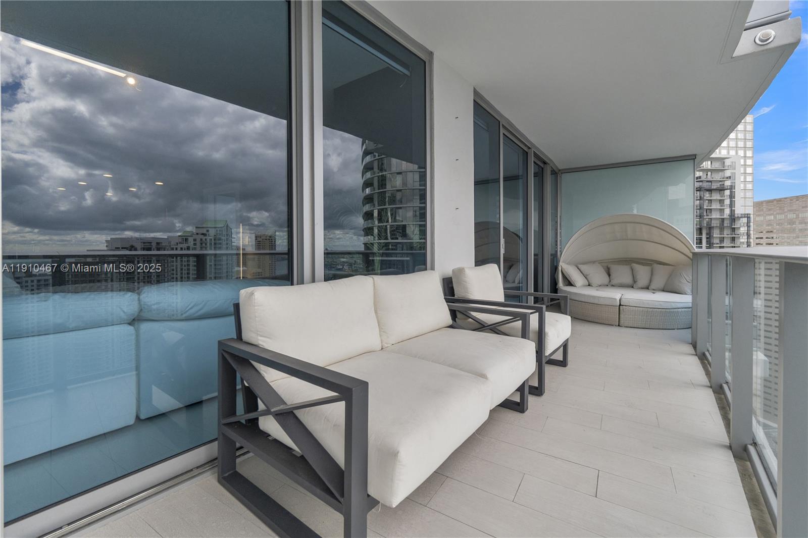 image Epic Miami Residences35