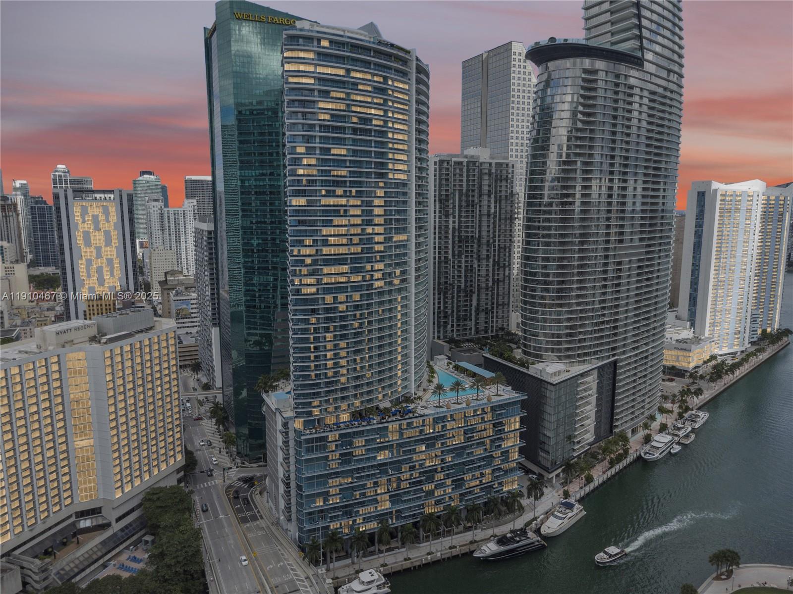 image Epic Miami Residences46