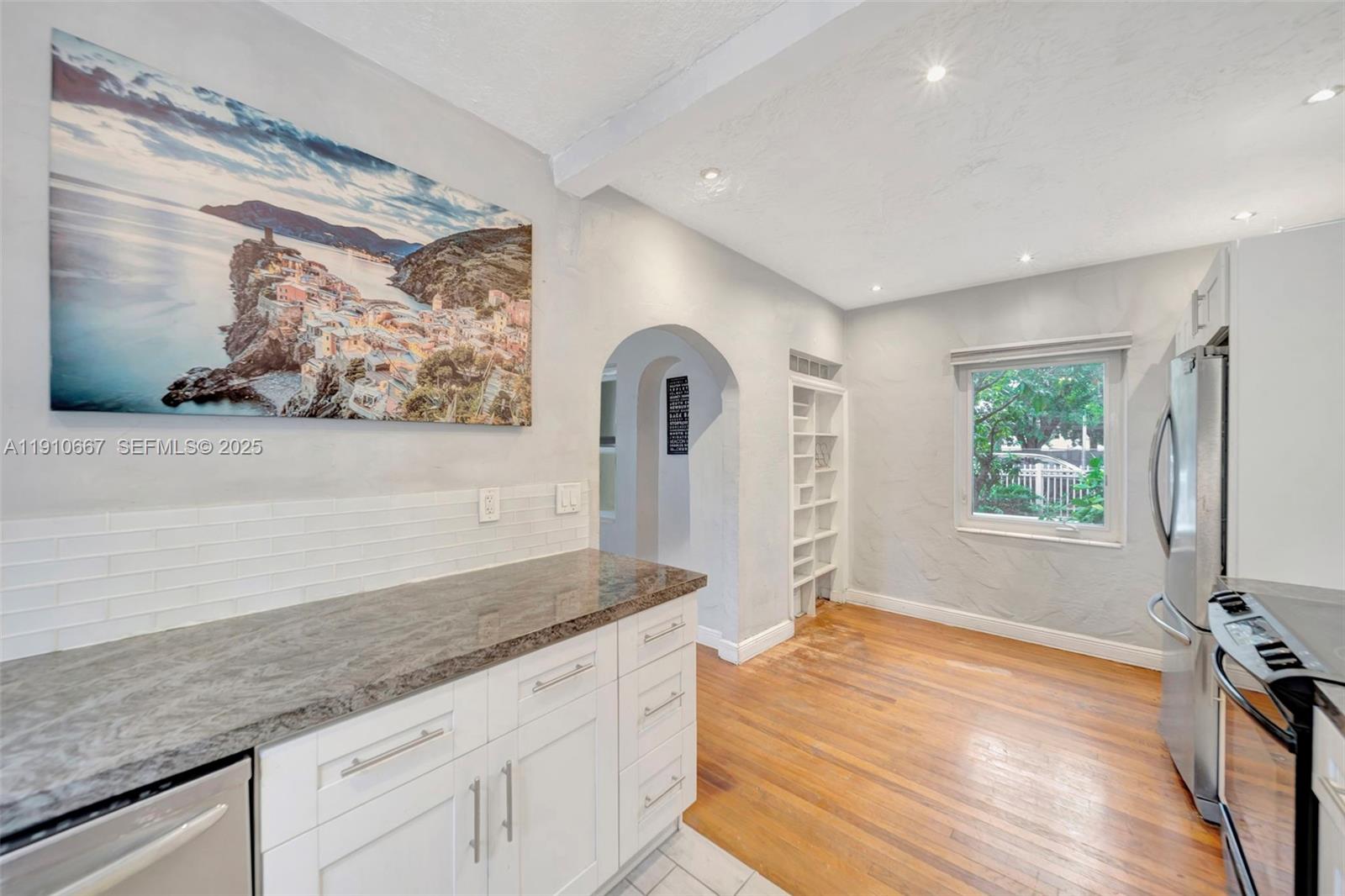 619 NE 87th St Miami, FL 33138