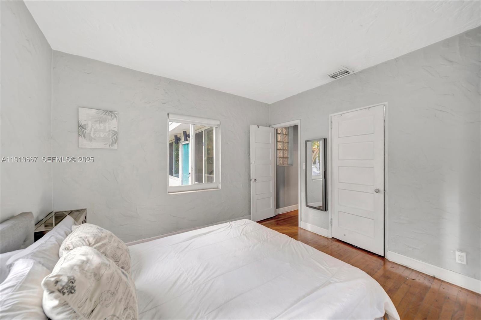 619 NE 87th St Miami, FL 33138