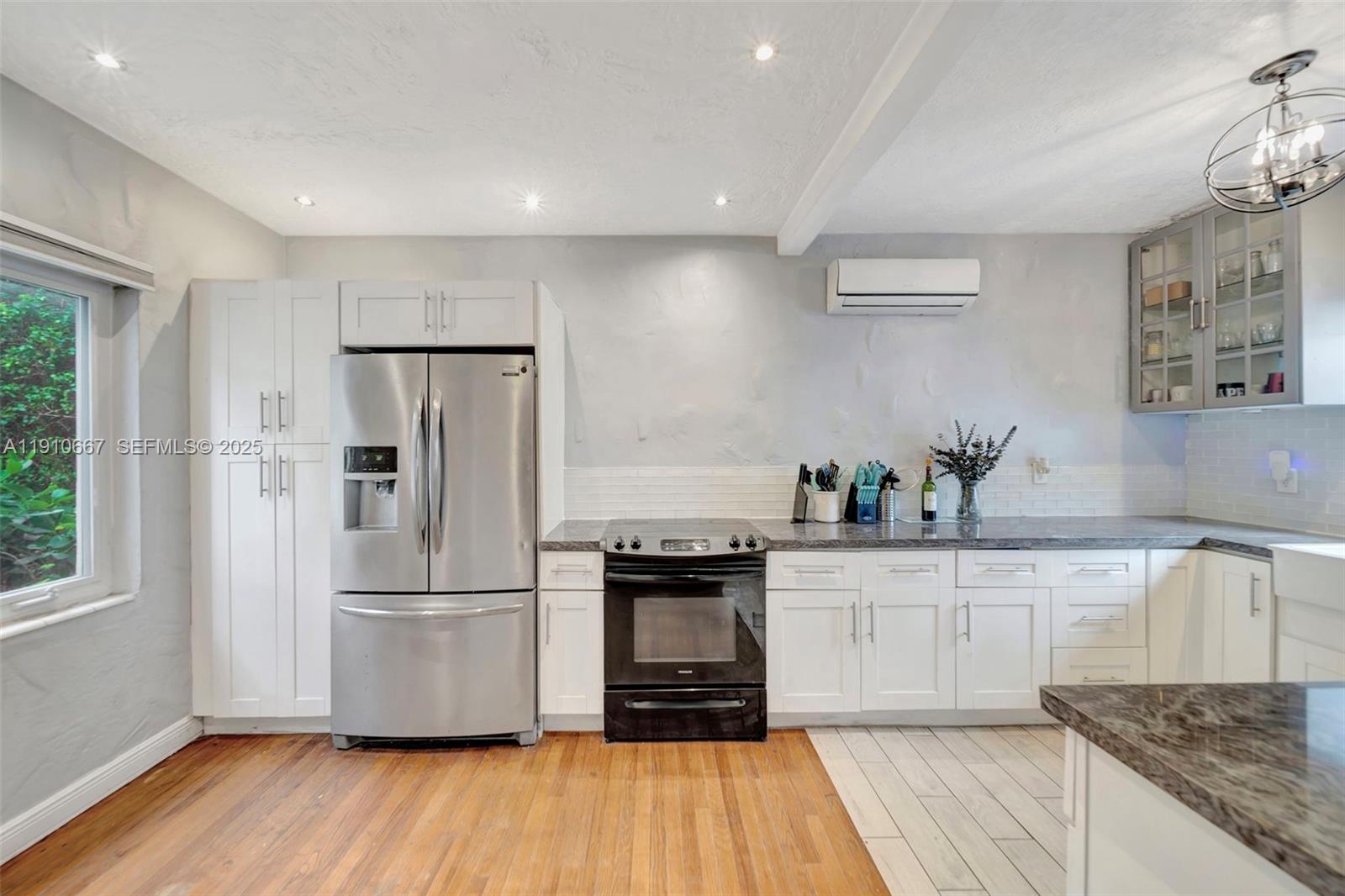 619 NE 87th St Miami, FL 33138