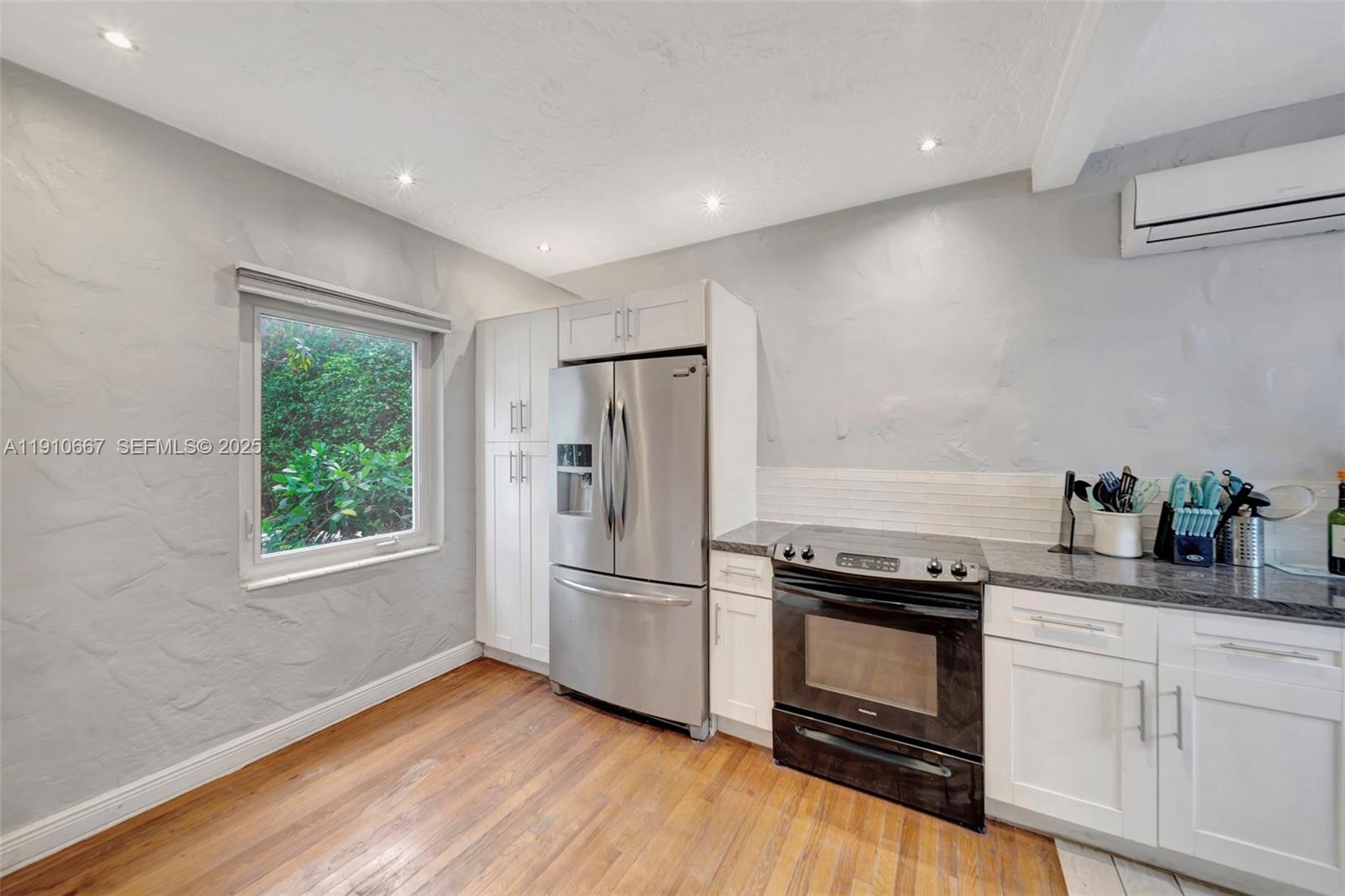 619 NE 87th St Miami, FL 33138